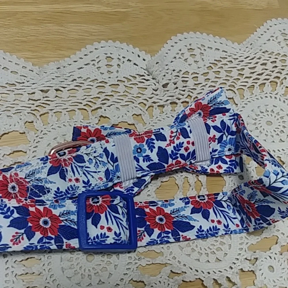 Dog Collar,  floral pattern, size Large, new item